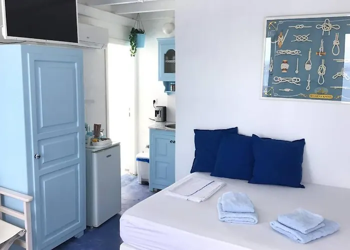 Blue Moon * Imerovigli (Santorini)