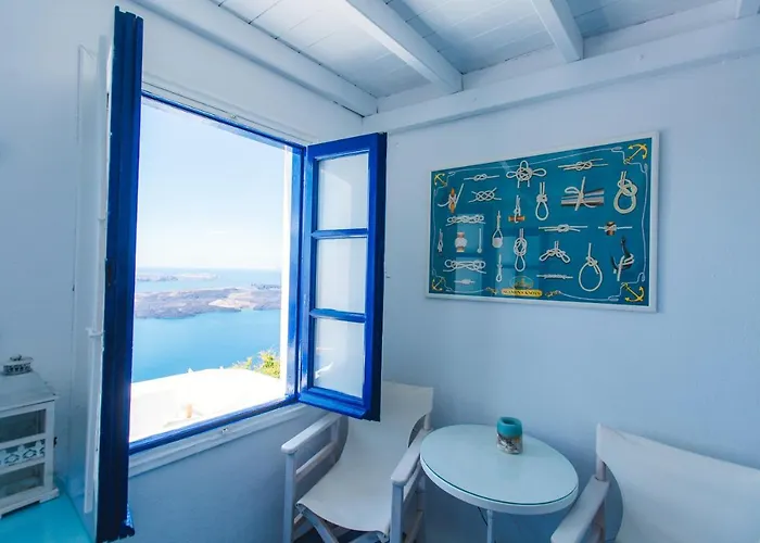 Blue Moon Imerovigli (Santorini)